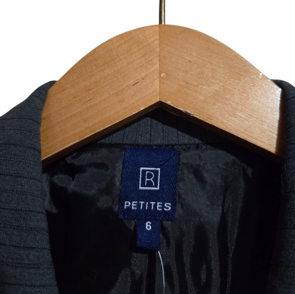 Reitman's Women's Classic Blazer - Dark Gray With Black Strips. Women's Size 6 - Picture 4 of 5